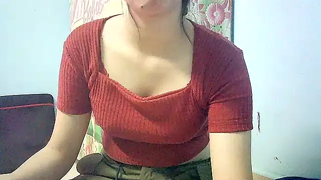 Snapshot of lovelydesi21 chatting on February 11, 4:56 pm lovelydesi21 online show from February 11, 4:56 pm
