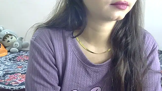 Snapshot of lovelydesi21 chatting on February 5, 1:18 pm lovelydesi21 online show from February 5, 1:18 pm