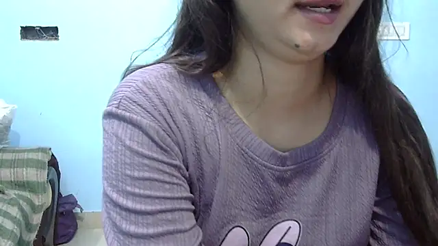 Snapshot of lovelydesi21 chatting on October 5, 5:47 pm lovelydesi21 online show from October 5, 5:47 pm