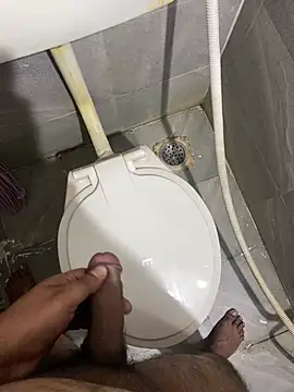 Snapshot of Rahuldhe22 chatting on January 4, 10:45 pm Rahuldhe22 online show from January 4, 10:45 pm