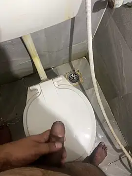 Snapshot of Rahuldhe22 chatting on January 21, 7:28 pm Rahuldhe22 online show from January 21, 7:28 pm