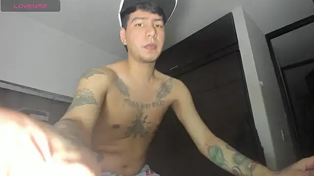 zack isaac777 online show from November 10, 4:50 am