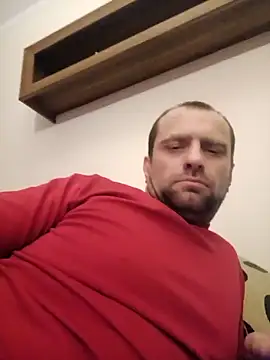 Snapshot of Roman0798 chatting on January 14, 12:00 am Roman0798 online show from January 14, 12:00 am