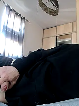 Snapshot of Roman0798 chatting on February 28, 9:36 am Roman0798 online show from February 28, 9:36 am