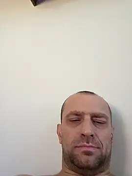 Snapshot of Roman0798 chatting on November 28, 10:15 am Roman0798 online show from November 28, 10:15 am