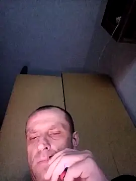 Snapshot of Roman0798 chatting on February 14, 12:19 am Roman0798 online show from February 14, 12:19 am