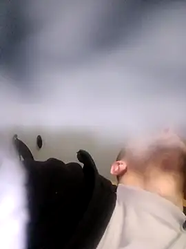 Snapshot of Roman0798 chatting on February 11, 8:31 pm Roman0798 online show from February 11, 8:31 pm