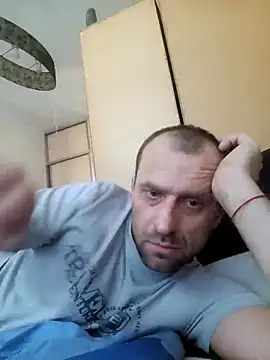 Snapshot of Roman0798 chatting on March 9, 8:18 am Roman0798 online show from March 9, 8:18 am