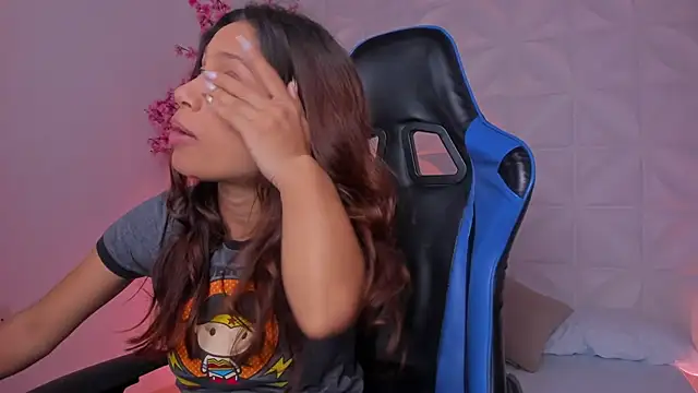 cora 22 online show from February 13, 1:22 pm