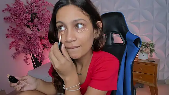 cora 22 online show from November 13, 12:31 pm