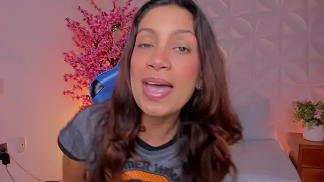 cora 22 online show from February 27, 1:11 pm