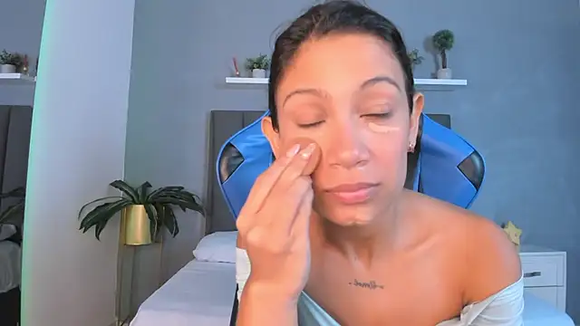 cora 22 online show from October 29, 12:48 pm