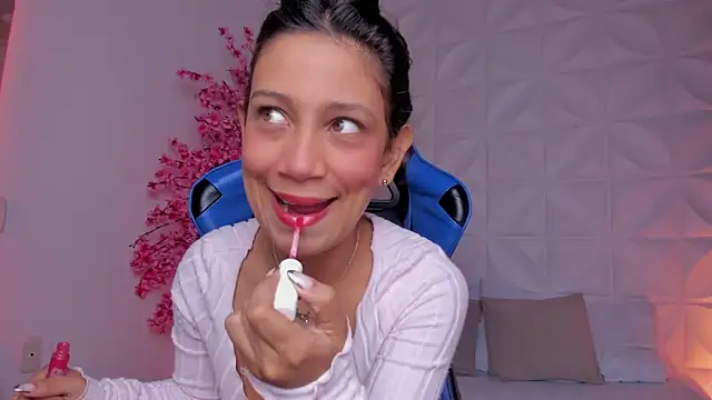 cora 22 online show from February 7, 12:35 pm