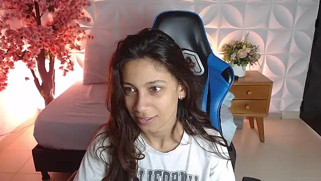 cora 22 online show from December 22, 12:38 pm