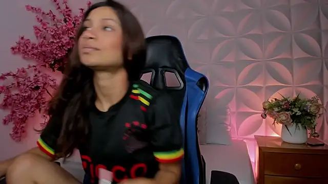 cora 22 online show from November 11, 12:55 pm