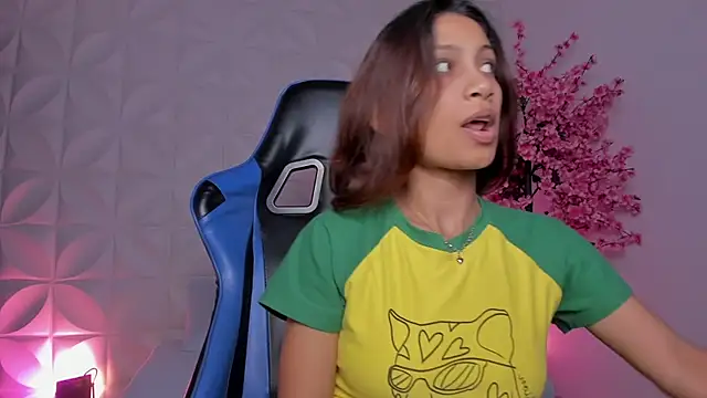 cora 22 online show from March 4, 12:57 pm