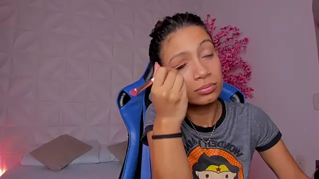 cora 22 online show from March 20, 1:01 pm