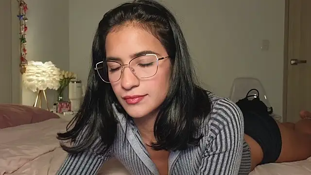 I am kat online show from March 30, 2:02 am