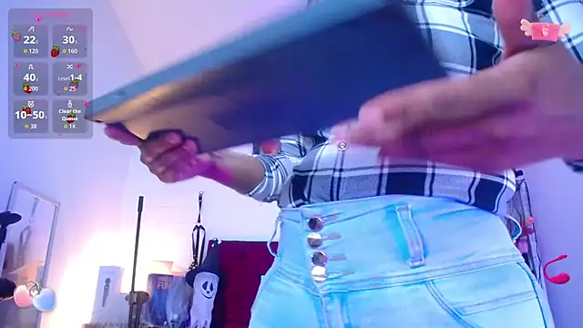 louise nails online show from October 16, 6:27 pm