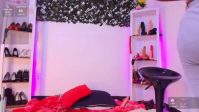 louise nails online show from March 16, 3:48 pm