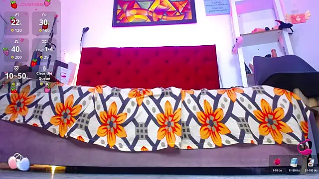 Snapshot of louise_nails chatting on December 2, 3:47 pm louise nails online show from December 2, 3:47 pm