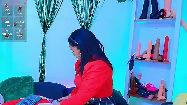 louise nails online show from March 19, 12:49 pm