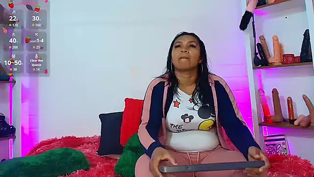 louise nails online show from April 7, 12:29 pm