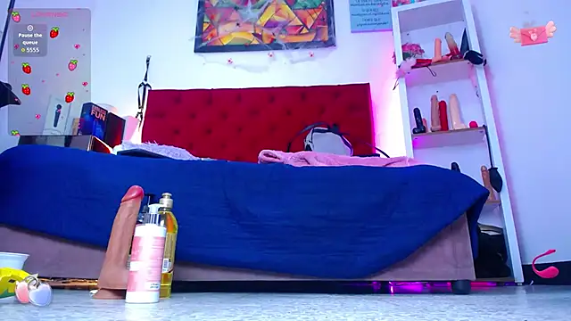 Snapshot of louise_nails chatting on November 11, 3:18 pm louise nails online show from November 11, 3:18 pm