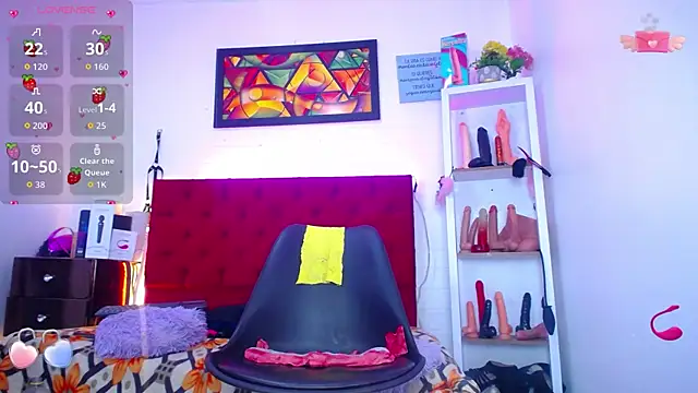 Snapshot of louise_nails chatting on November 29, 3:01 pm louise nails online show from November 29, 3:01 pm