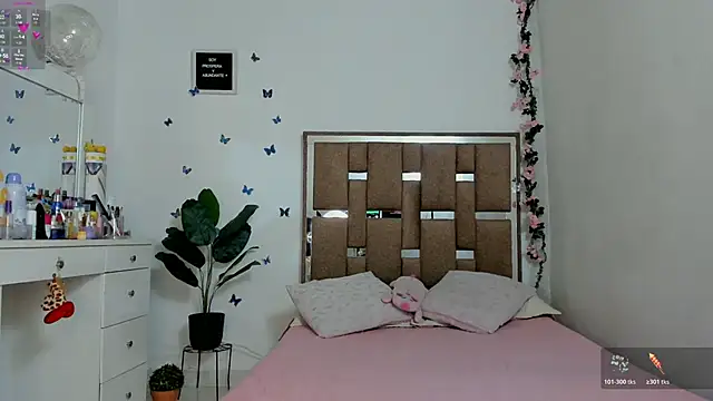 kendall-ewers online show from April 5, 11:22 pm