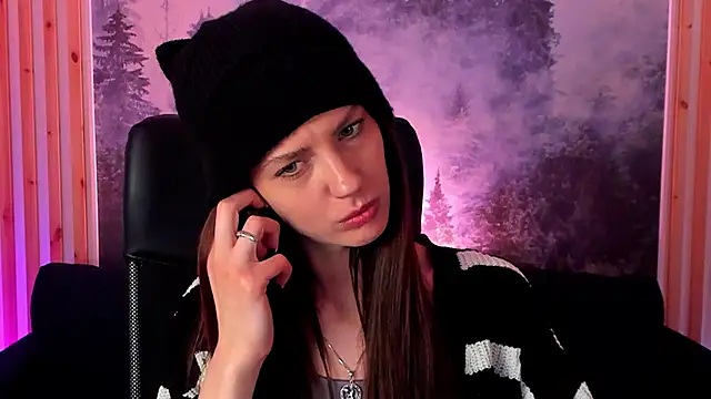 Snapshot of EmilyWilden chatting on March 10, 2:48 pm EmilyWilden online show from March 10, 2:48 pm