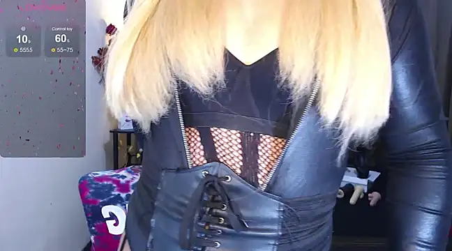 Snapshot of Bitch_Fowler69 chatting on February 20, 5:09 pm Bitch Fowler69 online show from February 20, 5:09 pm