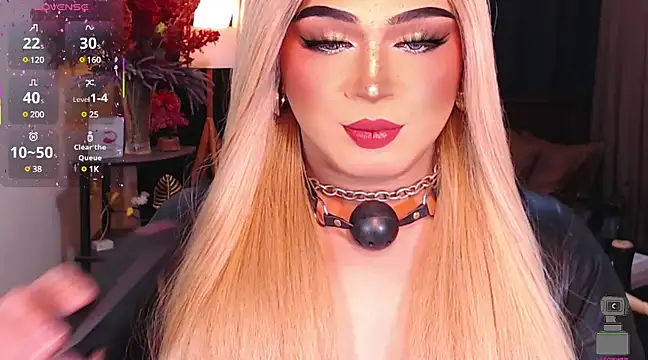 Snapshot of Bitch_Fowler69 chatting on March 17, 9:33 am Bitch Fowler69 online show from March 17, 9:33 am