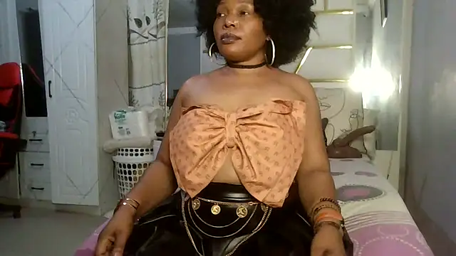 SexyyNana online show from February 5, 11:33 pm