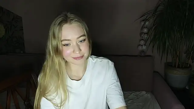 Snapshot of AmazovaAny chatting on November 13, 3:49 pm AmazovaAny online show from November 13, 3:49 pm