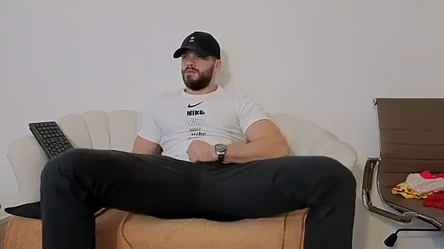 Snapshot of TheTopAlex chatting on November 14, 4:16 am TheTopAlex online show from November 14, 4:16 am