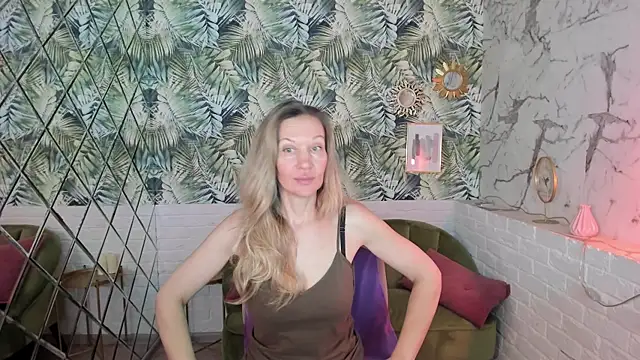 Snapshot of NancyGrace chatting on February 21, 1:24 pm NancyGrace online show from February 21, 1:24 pm