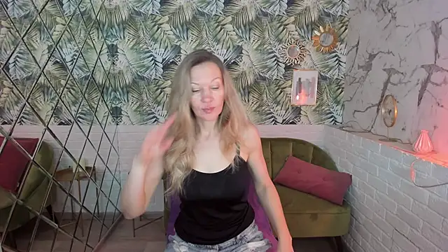 Snapshot of NancyGrace chatting on February 19, 5:15 am NancyGrace online show from February 19, 5:15 am