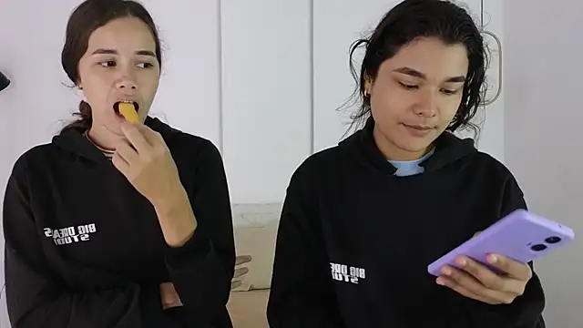 sexychanell 18 online show from November 15, 1:15 pm