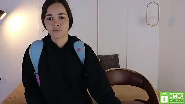 Snapshot of sexychanell_18 chatting on October 1, 12:53 pm sexychanell 18 online show from October 1, 12:53 pm