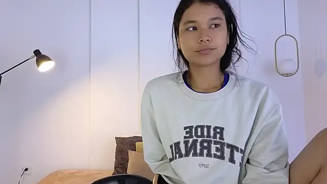 sexychanell 18 online show from April 15, 1:15 pm