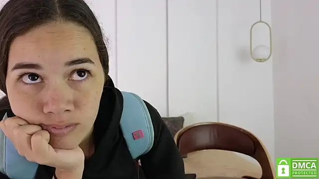 sexychanell 18 online show from November 9, 1:15 pm