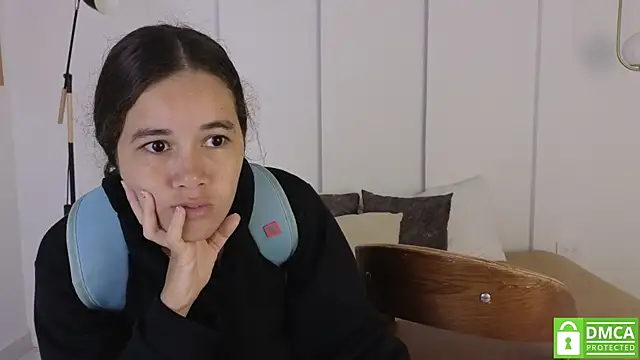Snapshot of sexychanell_18 chatting on September 19, 12:53 pm sexychanell 18 online show from September 19, 12:53 pm