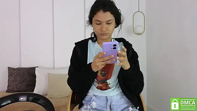Snapshot of sexychanell_18 chatting on October 9, 1:00 pm sexychanell 18 online show from October 9, 1:00 pm