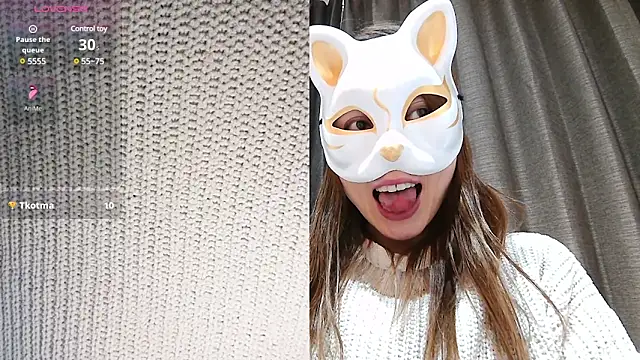 LuuLee0804 online show from December 5, 12:14 am
