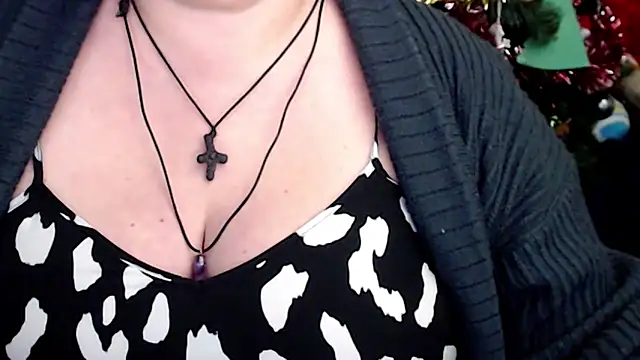 mayasmith online show from December 17, 4:12 pm