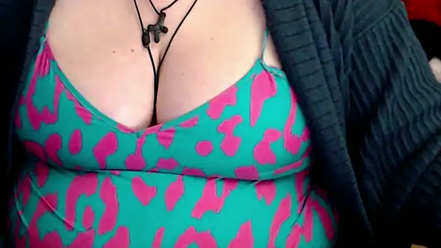 Snapshot of mayasmith chatting on February 10, 7:07 am mayasmith online show from February 10, 7:07 am