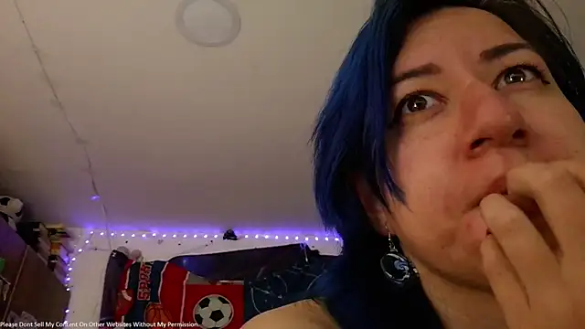 Snapshot of pussytight_pervert chatting on June 19, 2:06 am pussytight pervert online show from June 19, 2:06 am