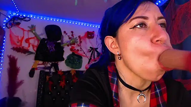 pussytight pervert online show from October 12, 11:17 pm