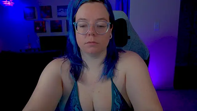 KiraSpitQueen online show from May 31, 3:56 am